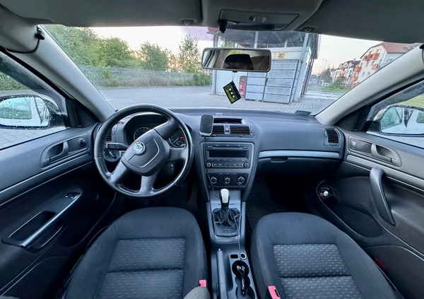 Skoda Octavia cena 13500 przebieg: 333000, rok produkcji 2011 z Bielsko-Biała małe 154